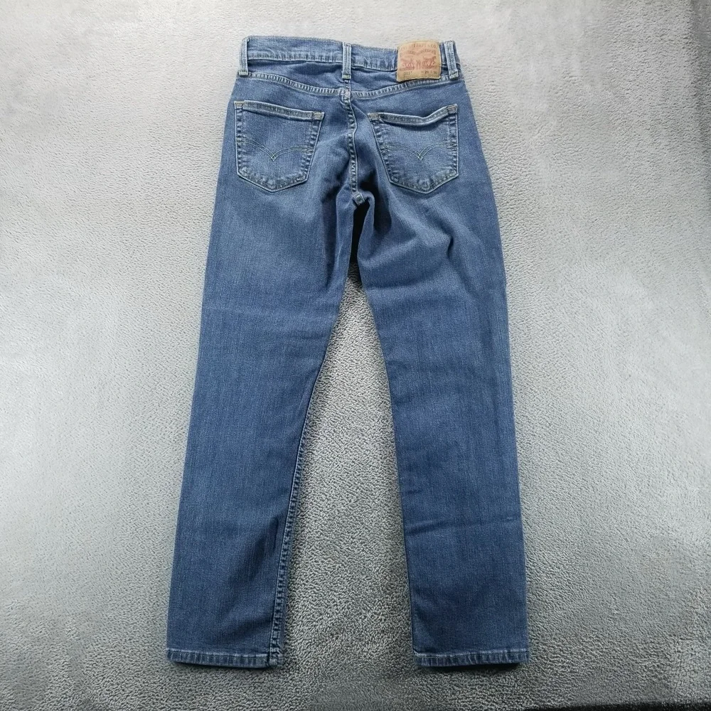 Levis before purchasing